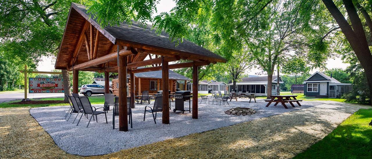 Big River Escape Riverside Cabins Buffalo City Exterior photo
