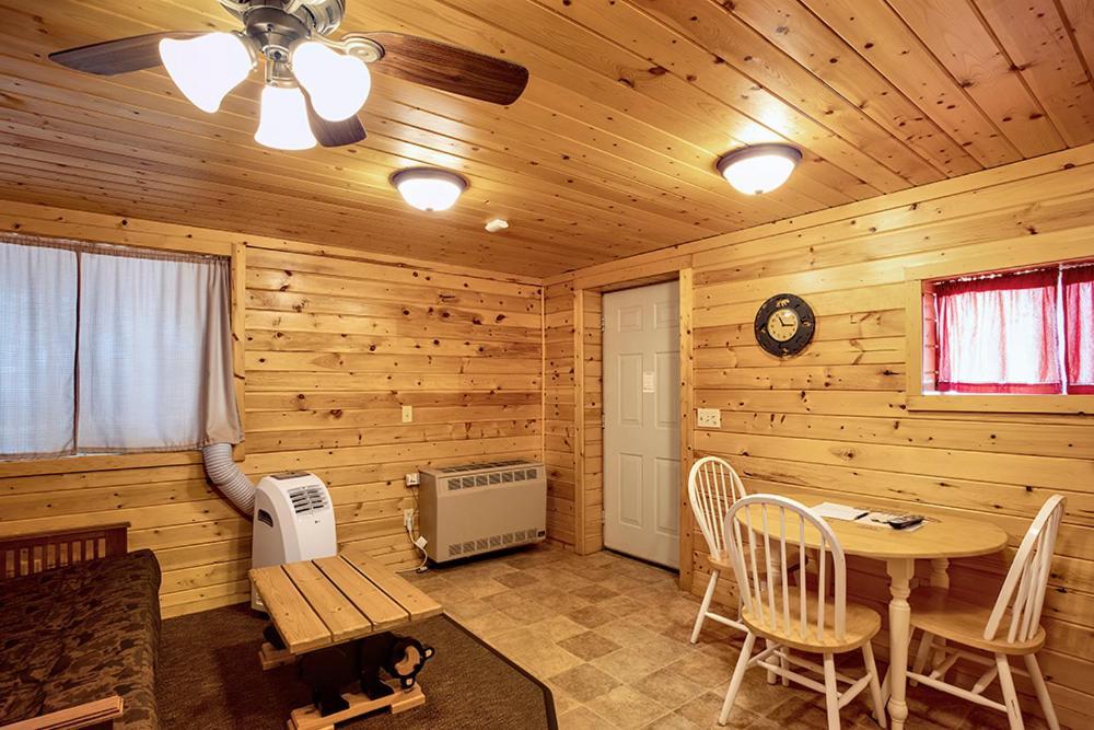 Big River Escape Riverside Cabins Buffalo City Exterior photo