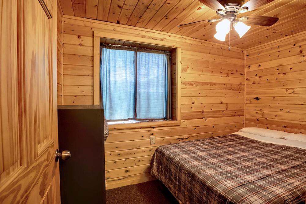 Big River Escape Riverside Cabins Buffalo City Exterior photo