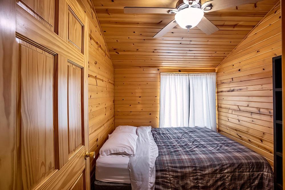 Big River Escape Riverside Cabins Buffalo City Exterior photo